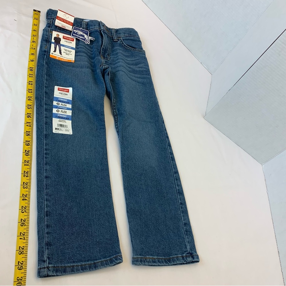 Wrangler 5 star premium boys 7 regular blue denim regular seat and thigh.